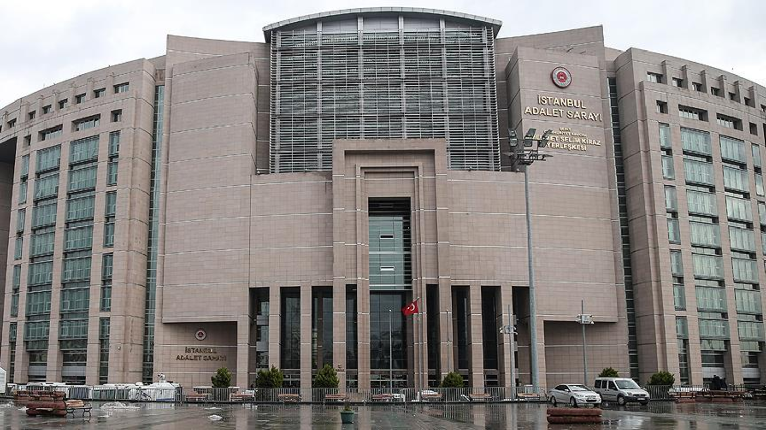 'Faladdin' ve 'Binnaz' fal uygulamalarının sahibinin şirketlerine el konuldu